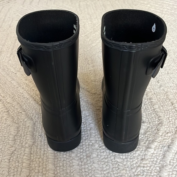 Hunter Original Refined Short Black Rainboot Size 11 - Picture 4 of 6